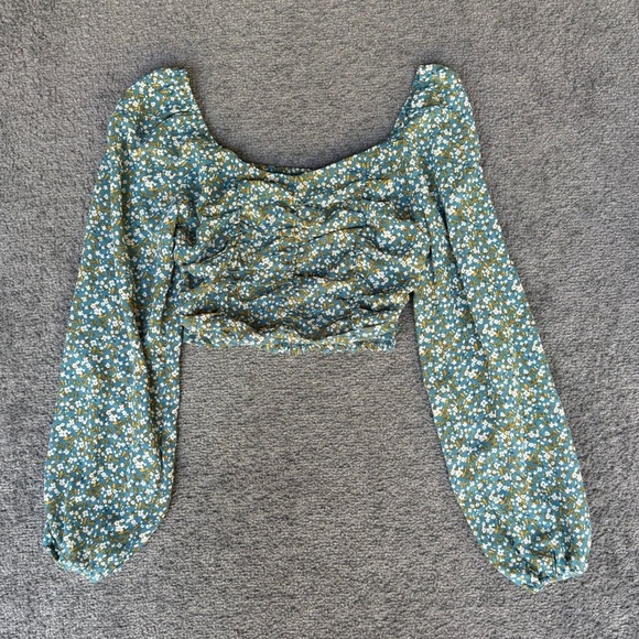 Altar'd State Tops - Altar'd State Teal Blue Floral Smocked Back Crop Top Long Sleeve BE22079‎ XS